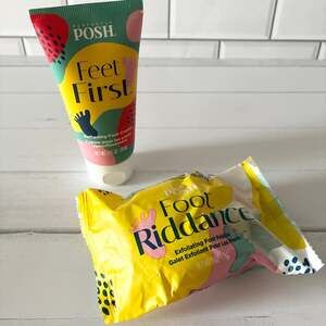 Perfectly Posh Foot Riddance Exfoliating Foot Pebble Soap Bar - Smooth & soften